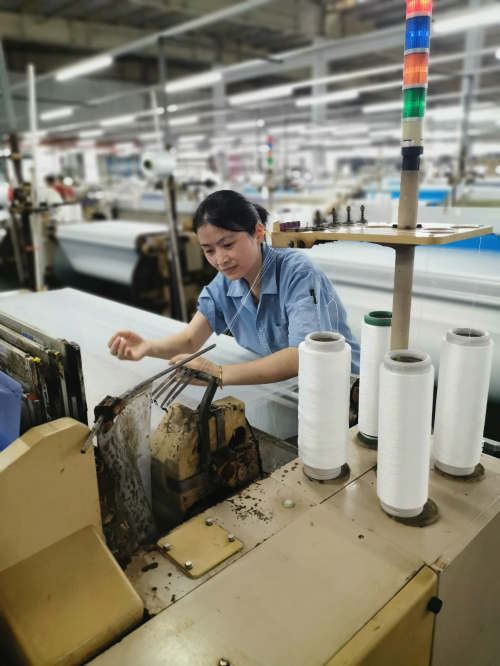 抗高温热情不减，，，，，，，，战酷暑坚守不退